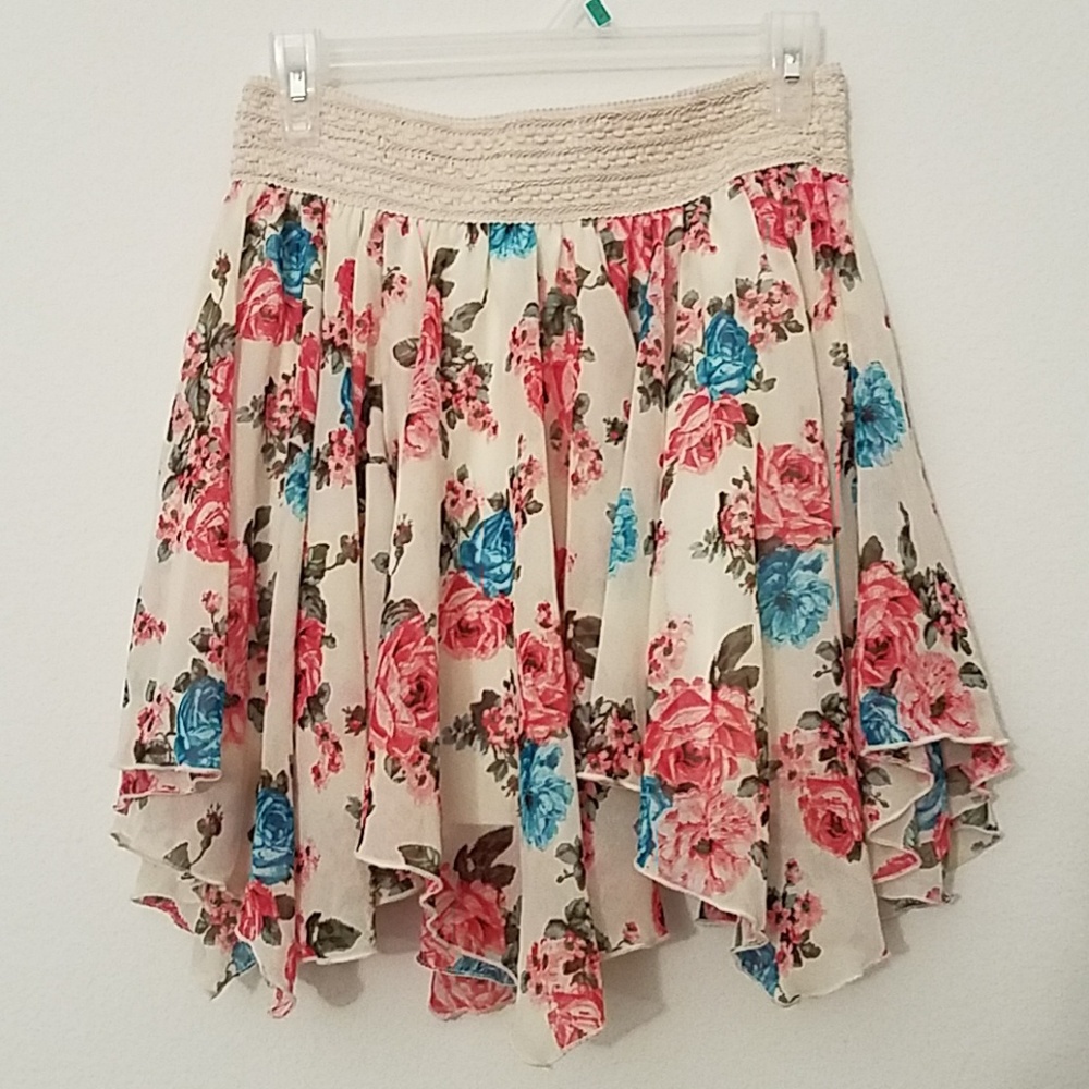 Floral print skirt